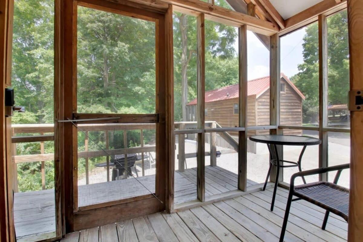Charming Log Cabin In Bloomington Esterno foto