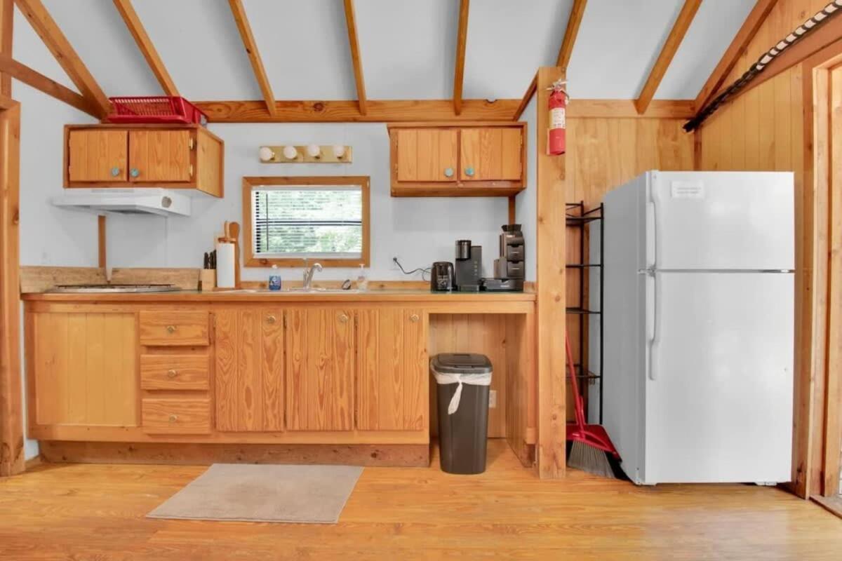 Charming Log Cabin In Bloomington Esterno foto
