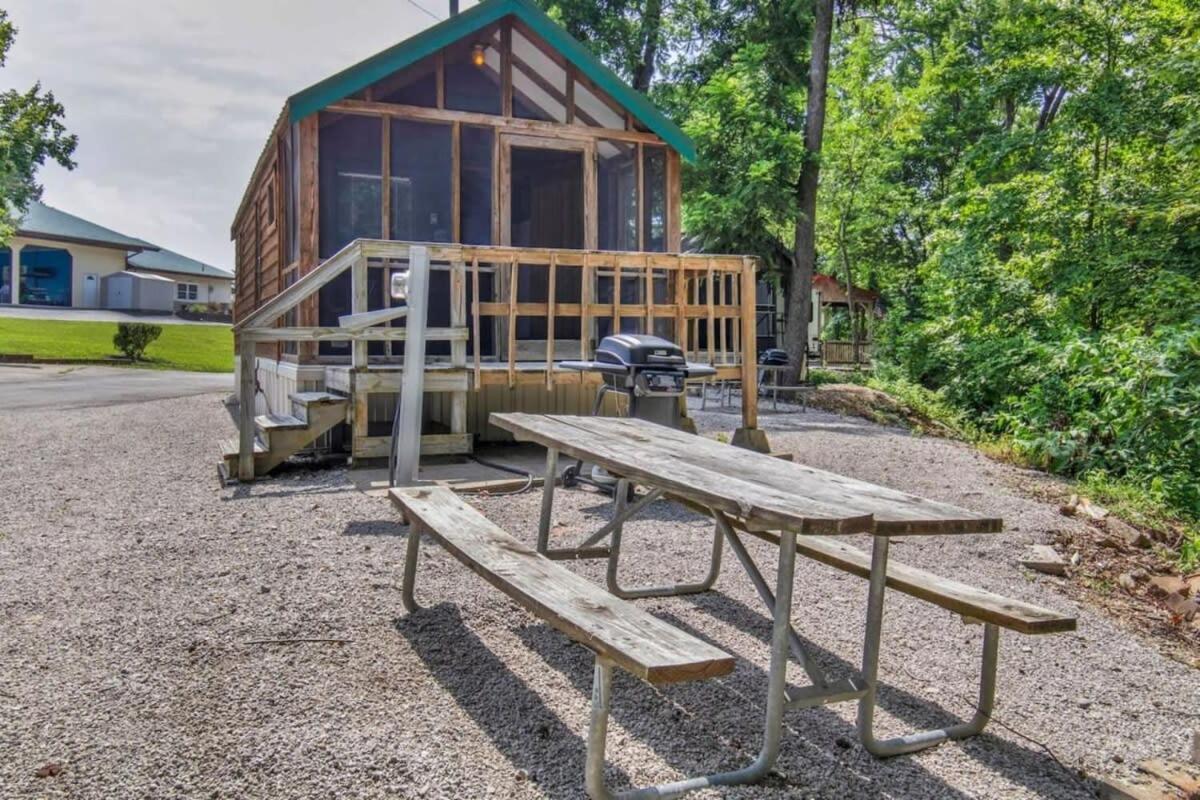 Charming Log Cabin In Bloomington Esterno foto